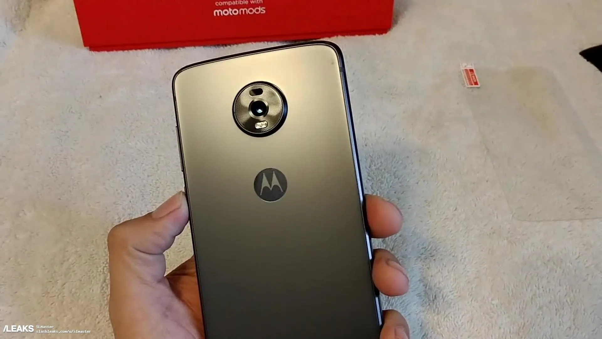 motorola moto z4 unboxing video leaked 11