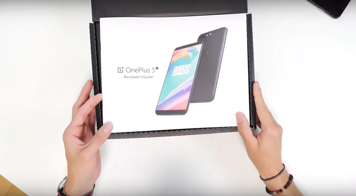 oneplus 5t unboxing leak