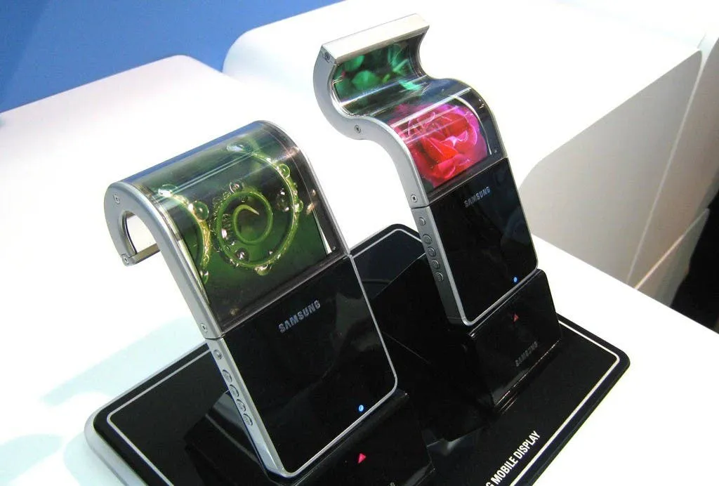 samsung foldable display