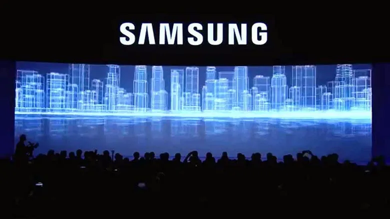 samsung press conference event crowd sign