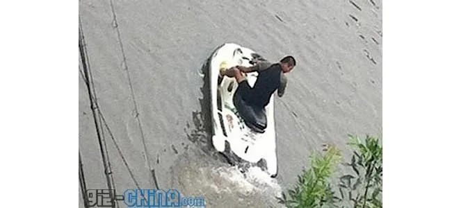 tianjin motorboat brother jetski through city