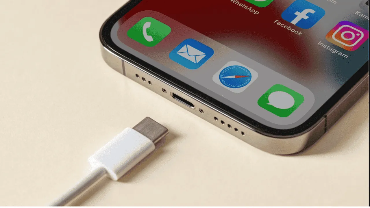usb c port on iphone