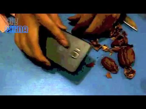 watch the jiayu g3 smash walnuts with its screen gizchina com