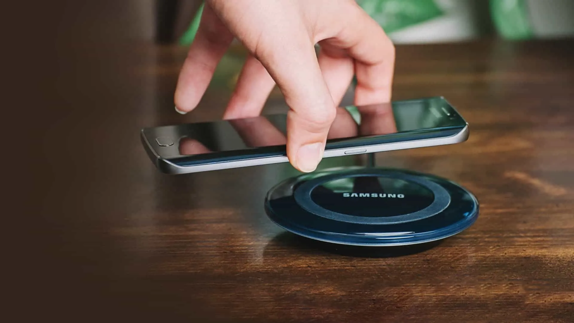 wireless charging over distance cover samsung