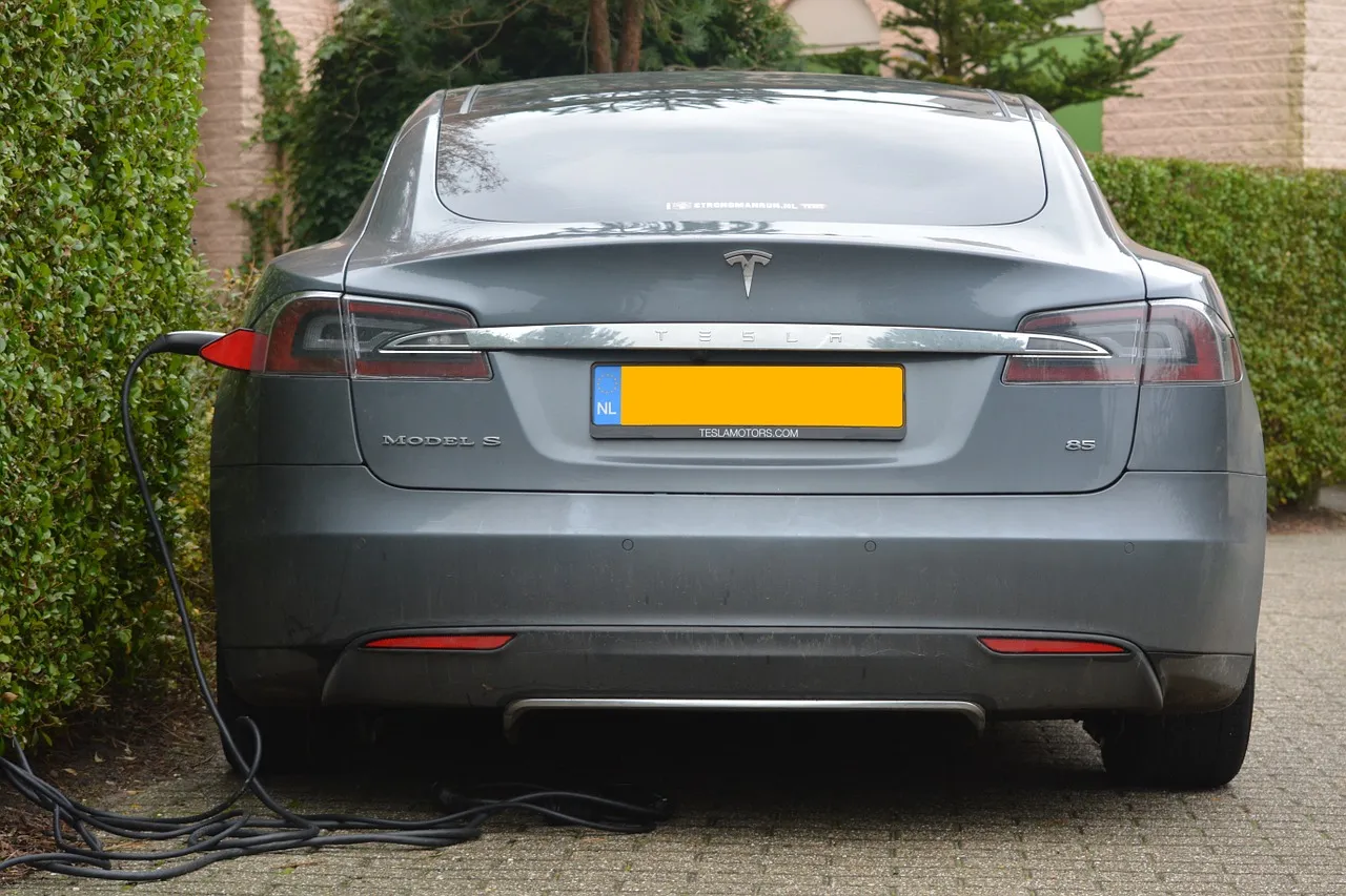 electric car 513627 1280
