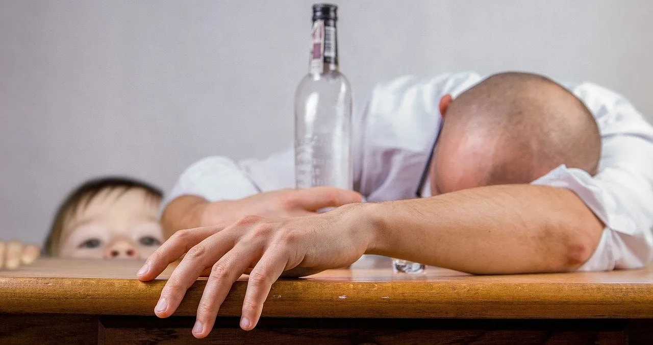 alcoholic 1939418 1280