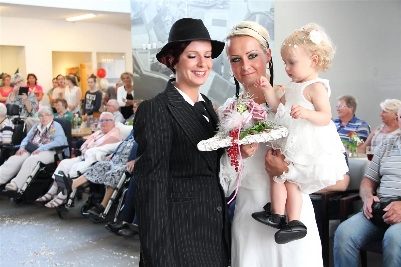 bruidsshow ebbe en vloed bruidspaar