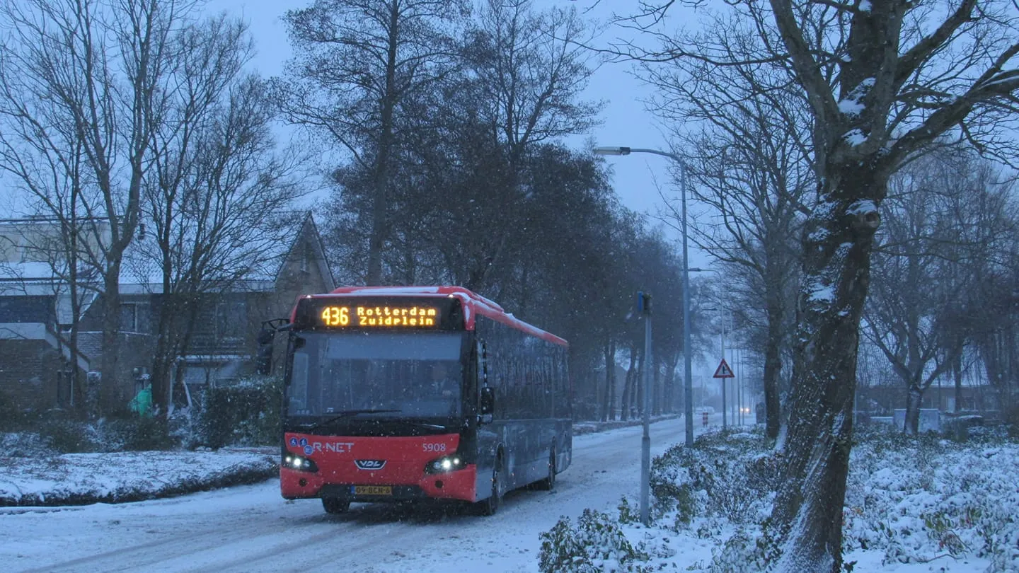 bussen go hw sneeuw