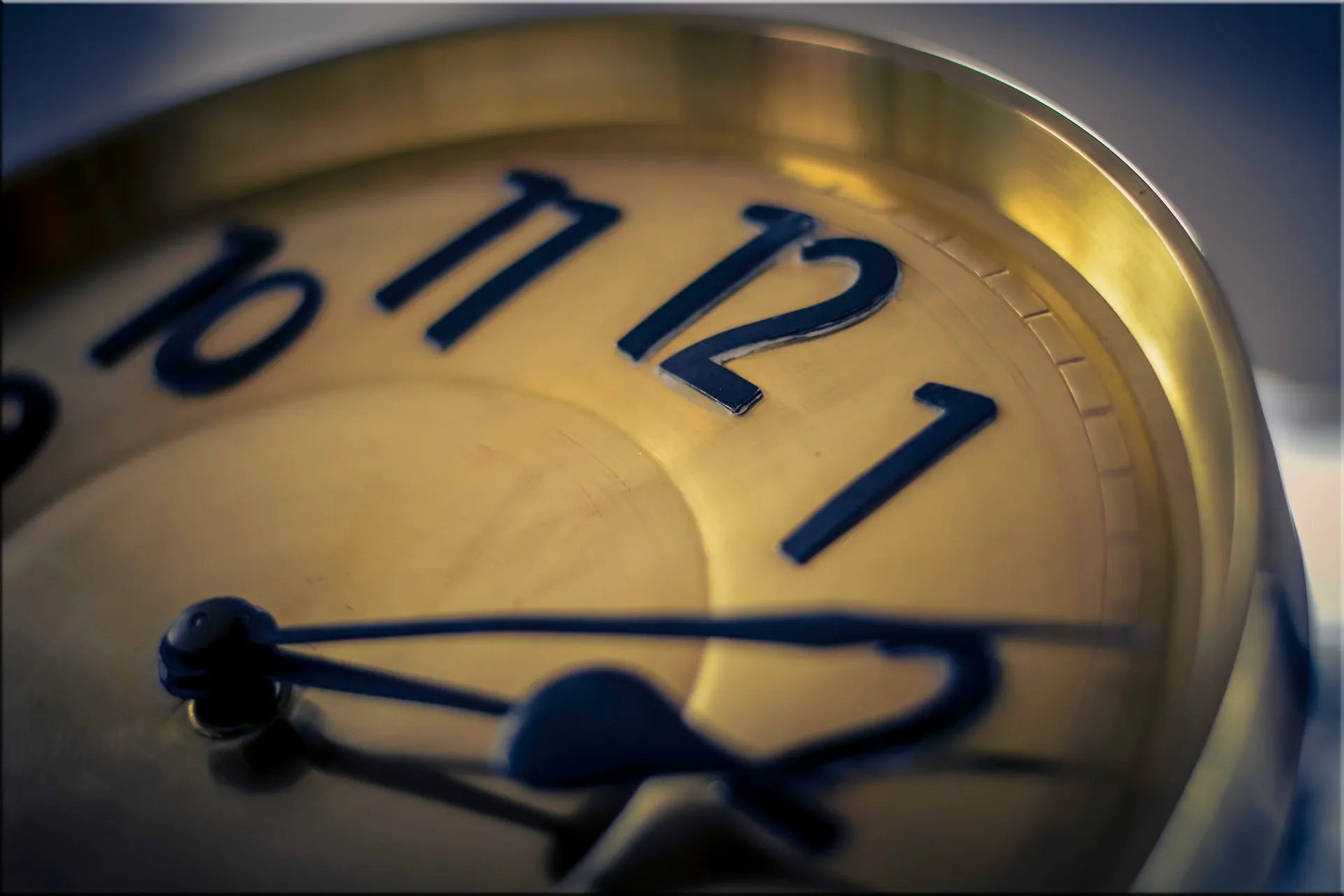 clock 997901 1920
