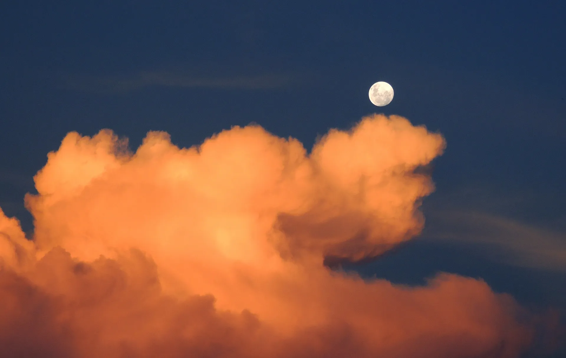 clouds 323426 1920