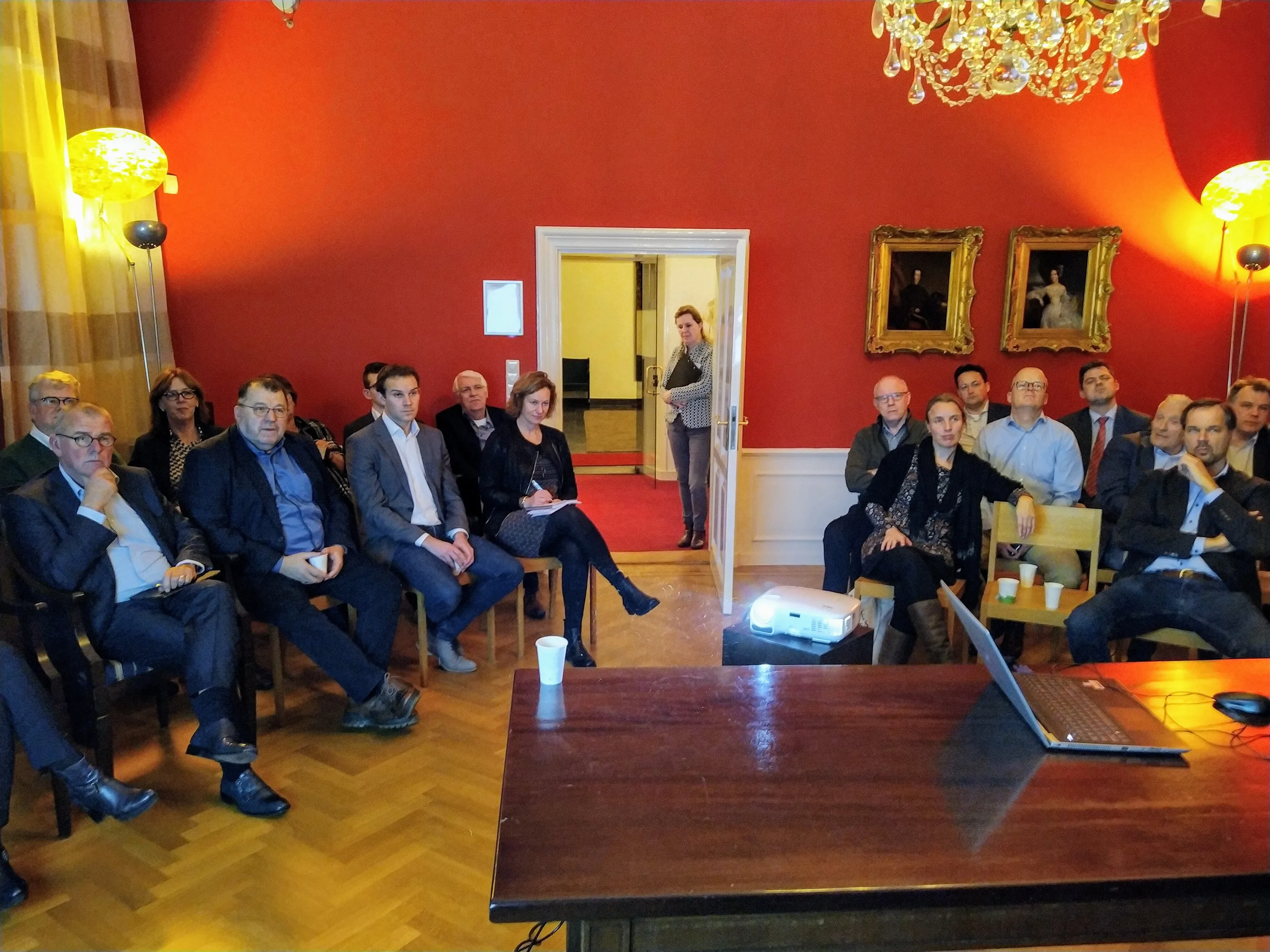 foto gemeenteraad goeree overflakkee