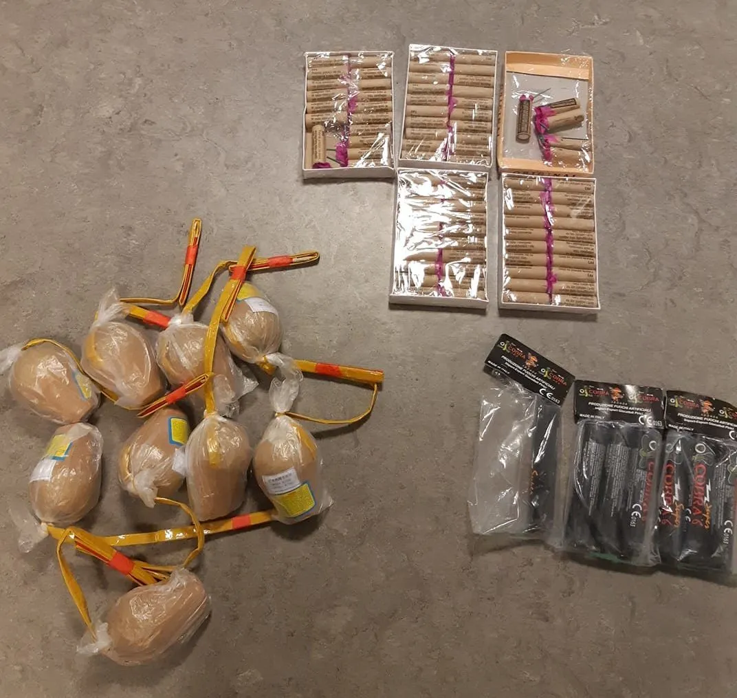 vuurwerk politie jongens e1607851228285