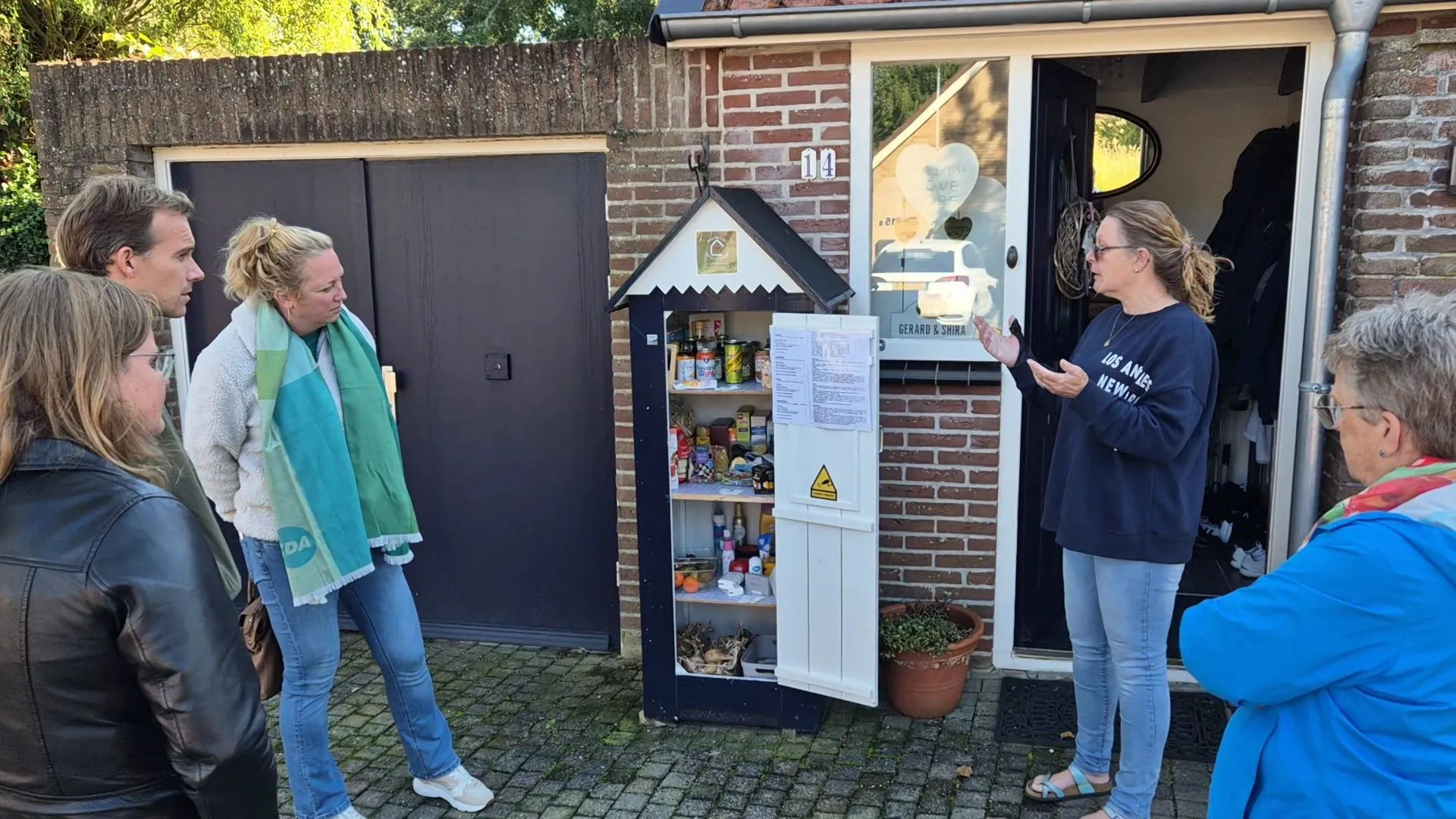 cda neemt een kijkje bij buurtkastje nieuwe tonge