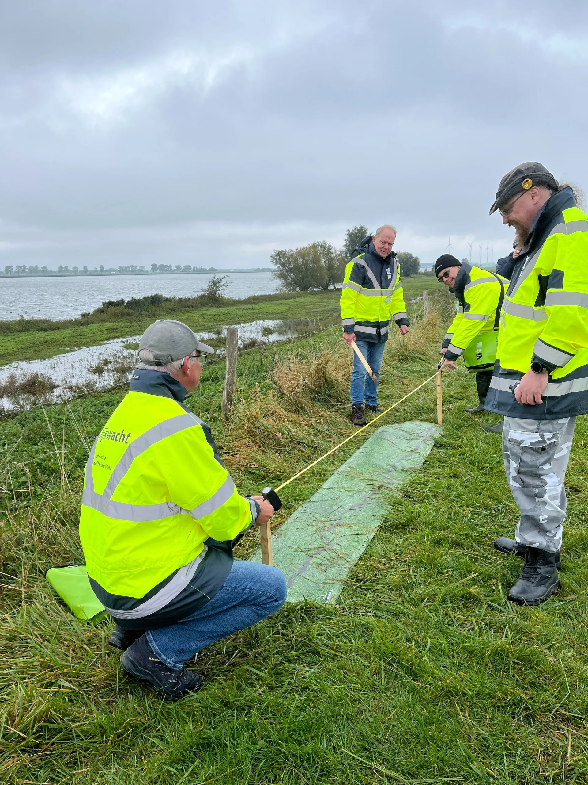 dijkwachten oefenen op tiengemeten