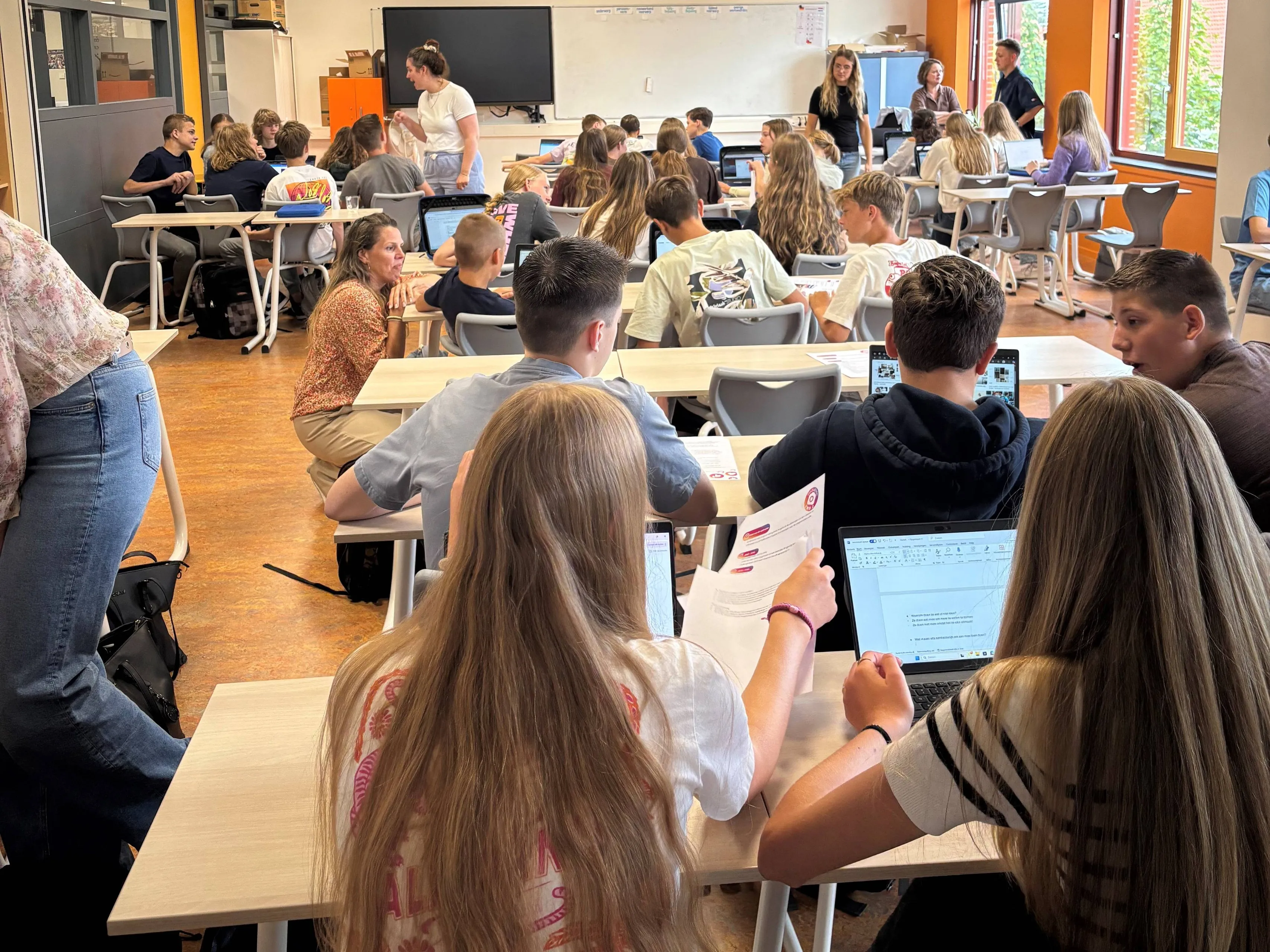 20250714_Leerlingen RGO denken mee over jongerenplatform Lukki-2