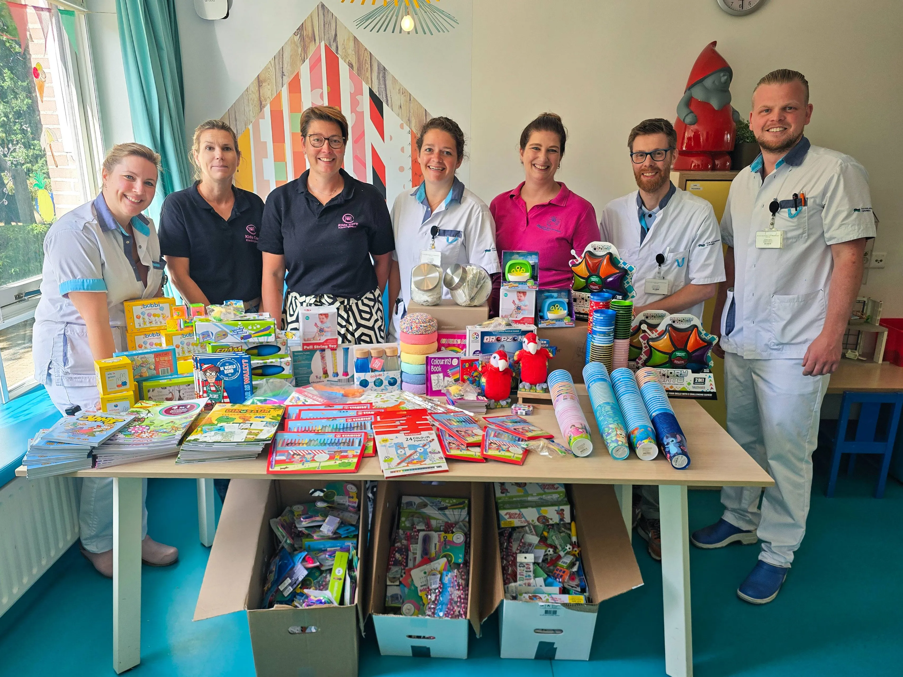 overhandiging schenking kids care