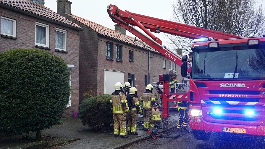 20220404 schoorsteenbrand burg rensstraat goirle 7