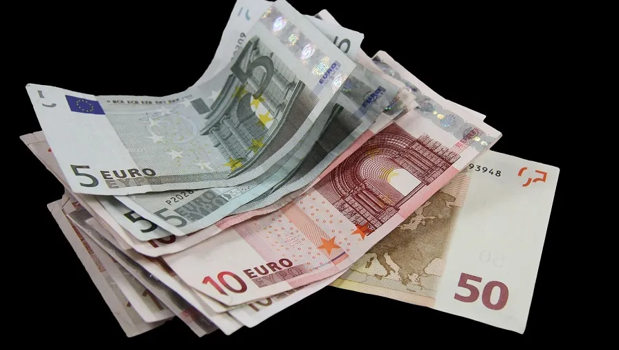 banknotes gd01bbc4a7 1920