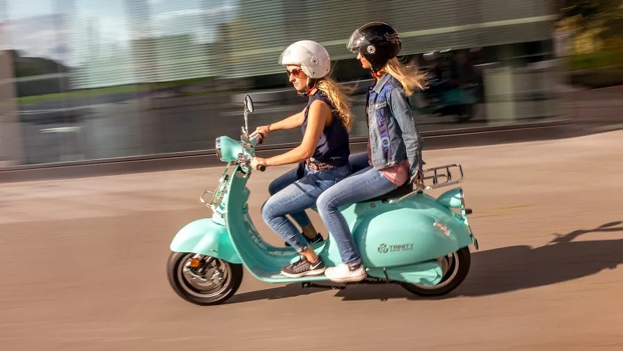 electric scooter 4986729 1920