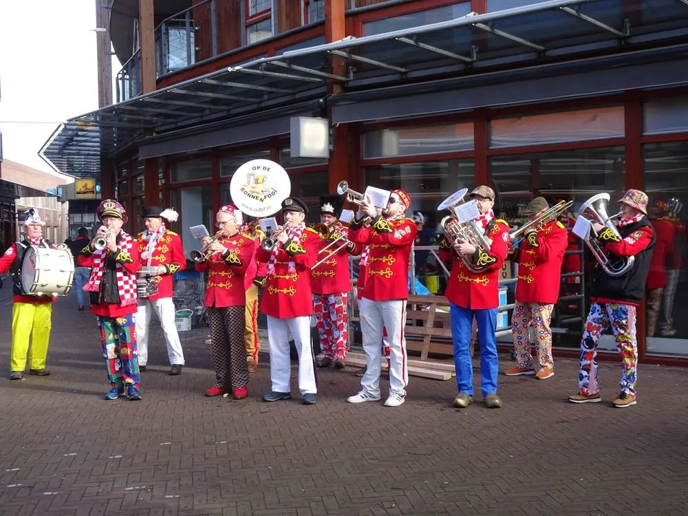 20260207 Carnavalsband Op de Bonnenfooi in de Hovel 2