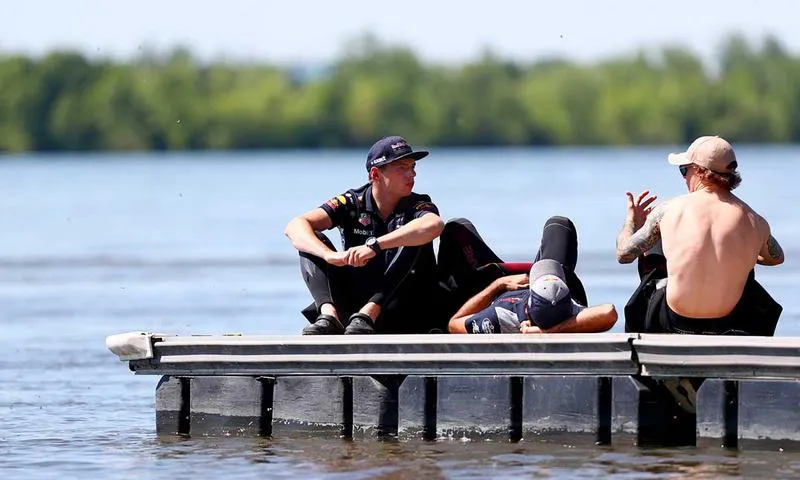 1bf9f8eb3527e11d5d8c9b6dfb8c0af7e6f3209b