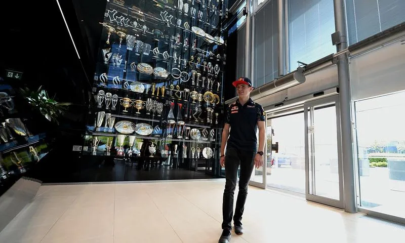 92bbe80a2025e4765e9a43cdb0dc0efda116e347