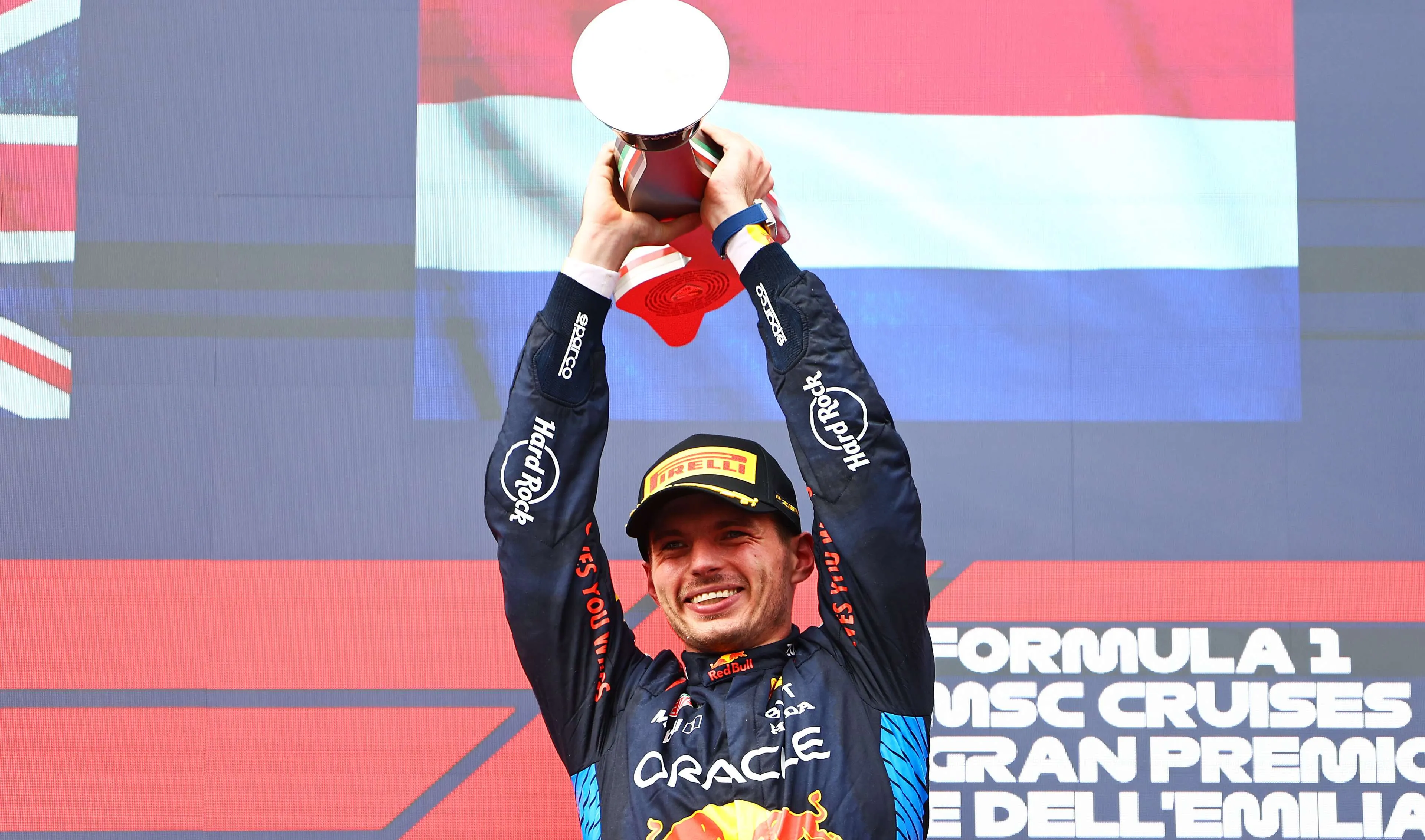 Max Verstappen wint in Imola