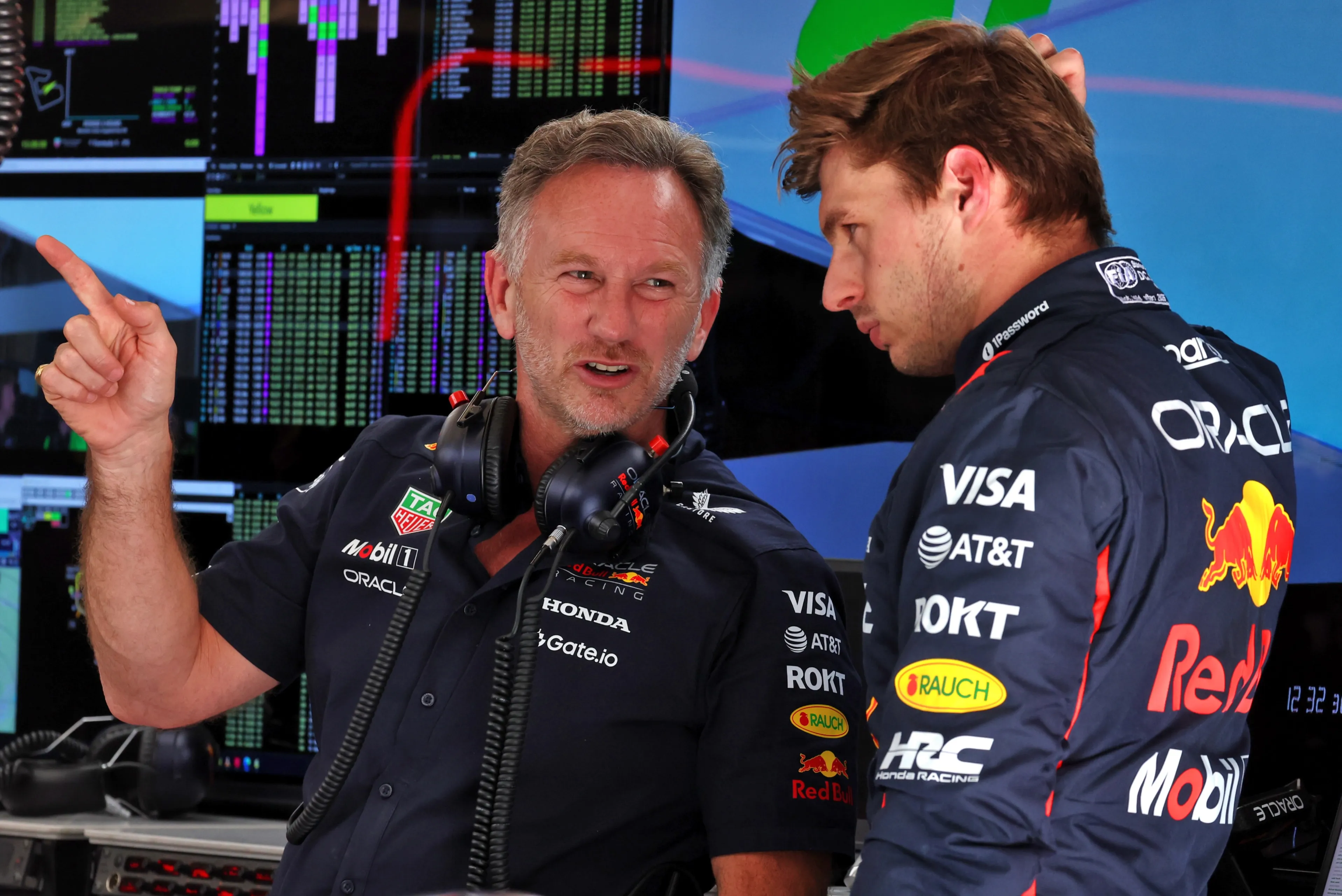 Christian Horner und Max Verstappen - Foto in der Red-Bull-Box