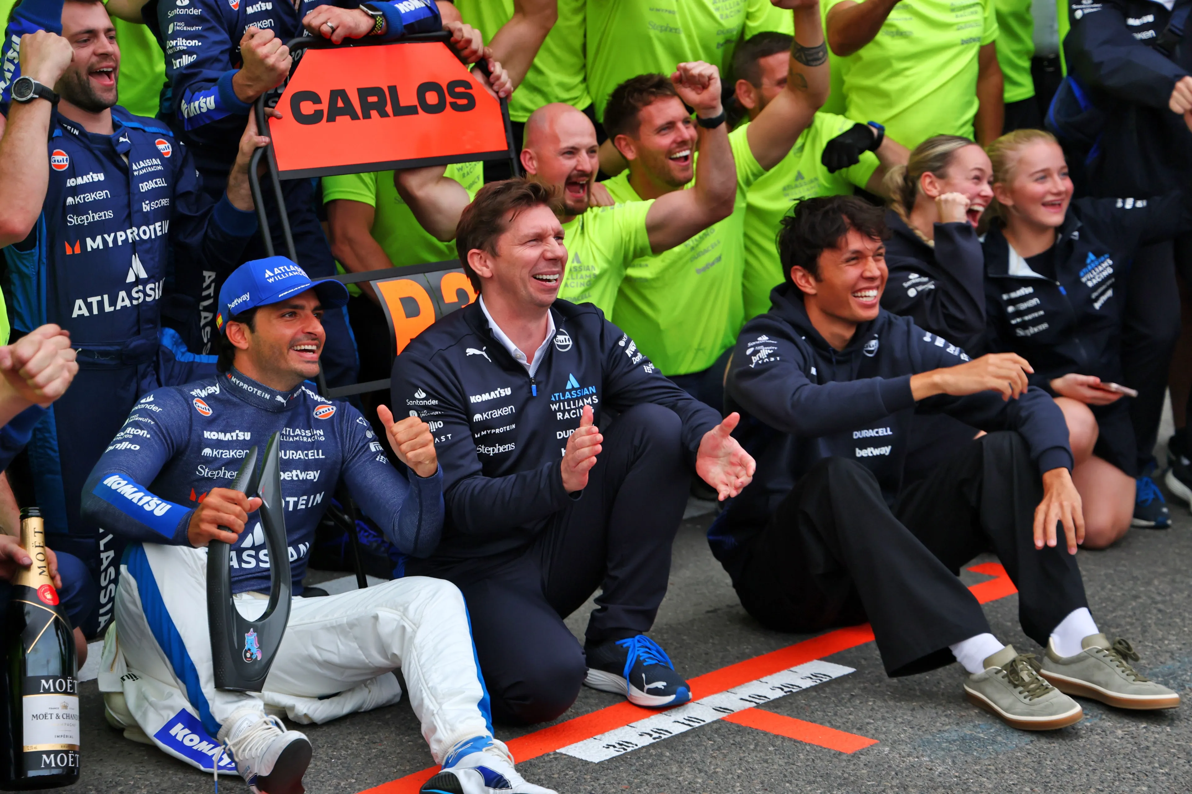 williams celebrating p3 podium