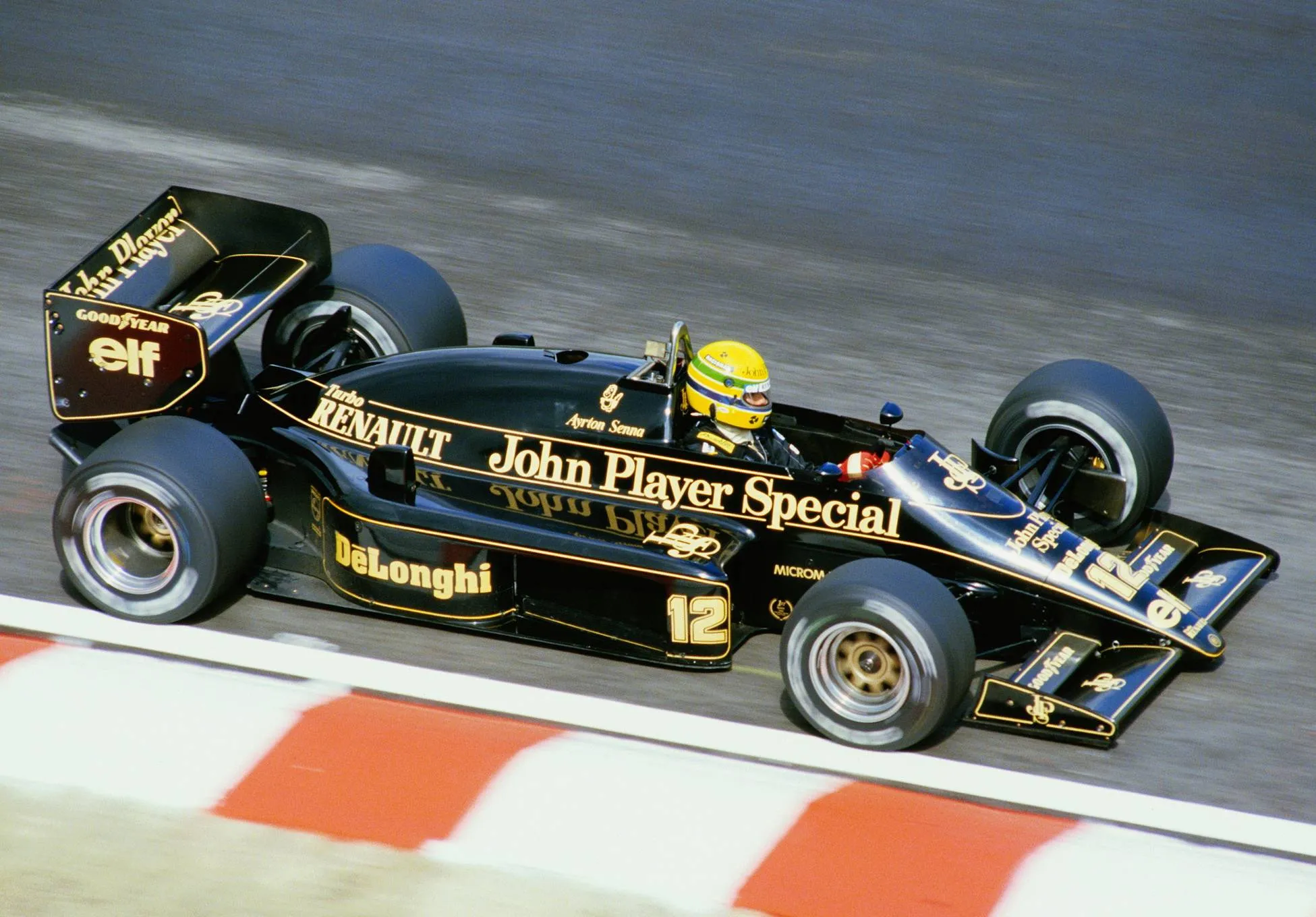 Lotus_98T_of_Ayrton_Senna,_1986