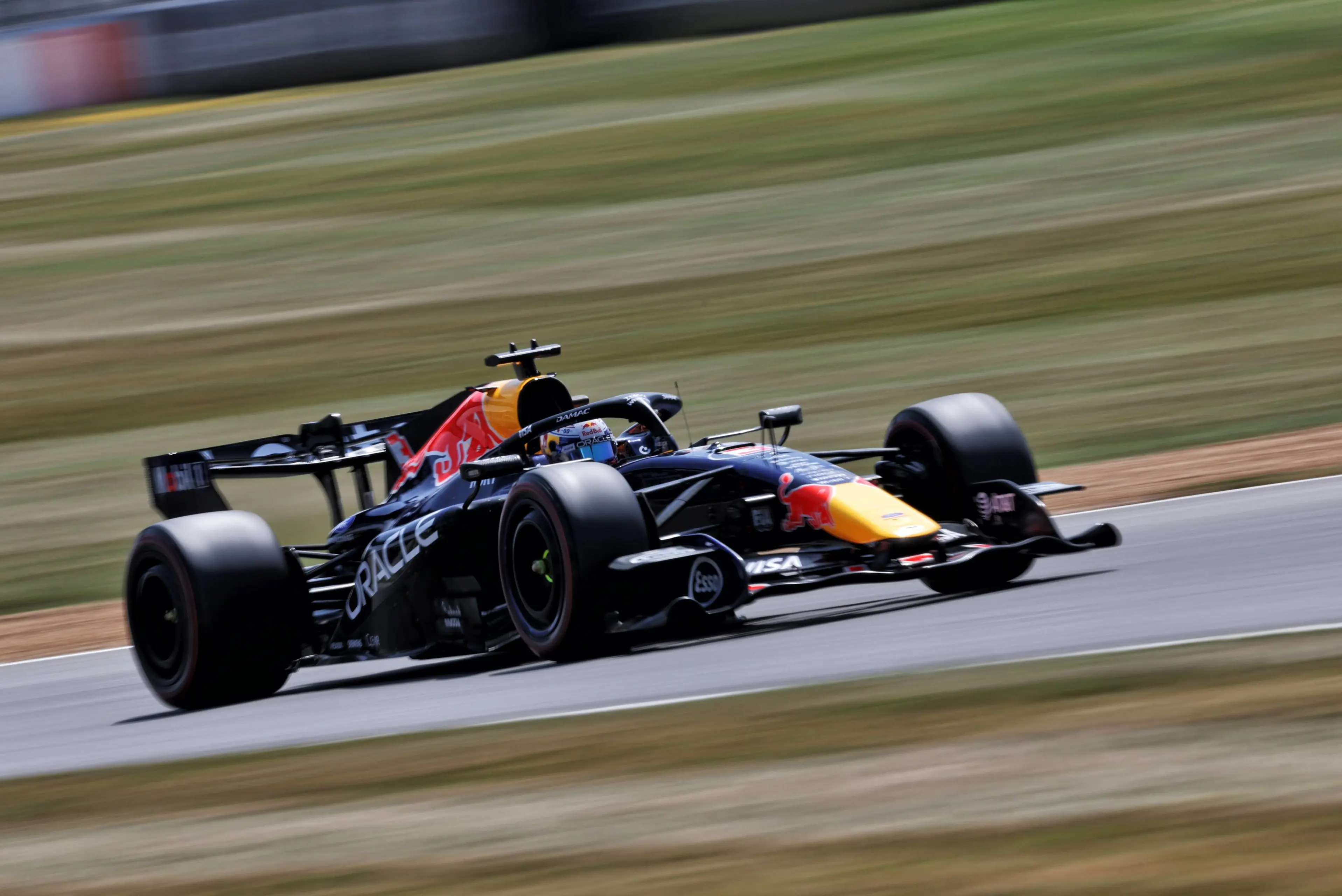 max-verstappen-red-bull-racing-silverstone
