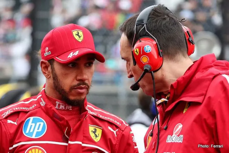 hamilton ferrari f1 adami