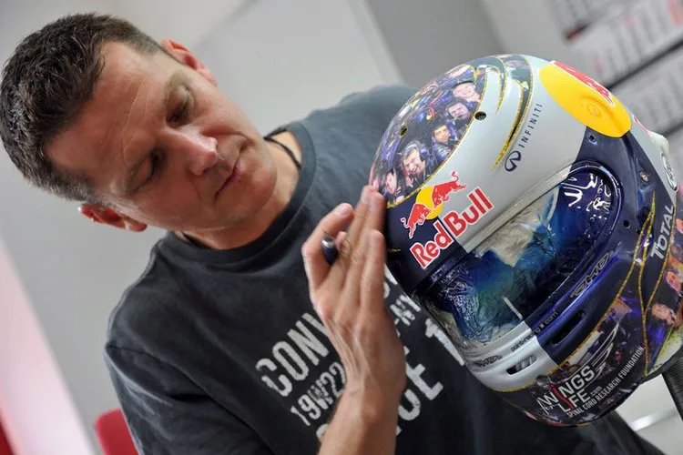 Drivers should have say over helmet design says painter