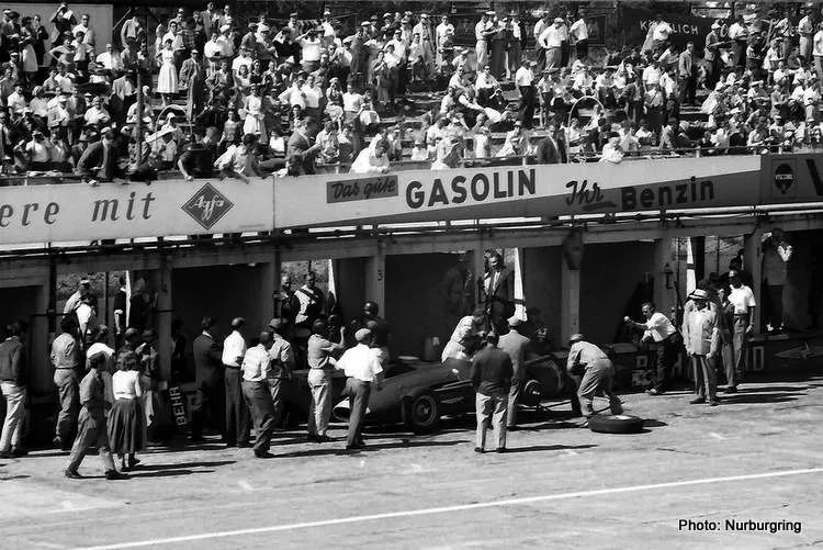 1 fangio pit stop nurburgring 1957