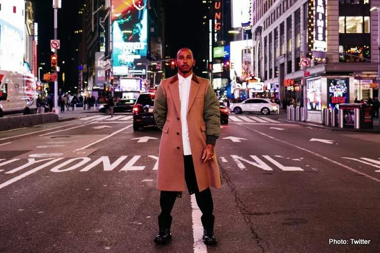 1 lewis hamilton nyc 001