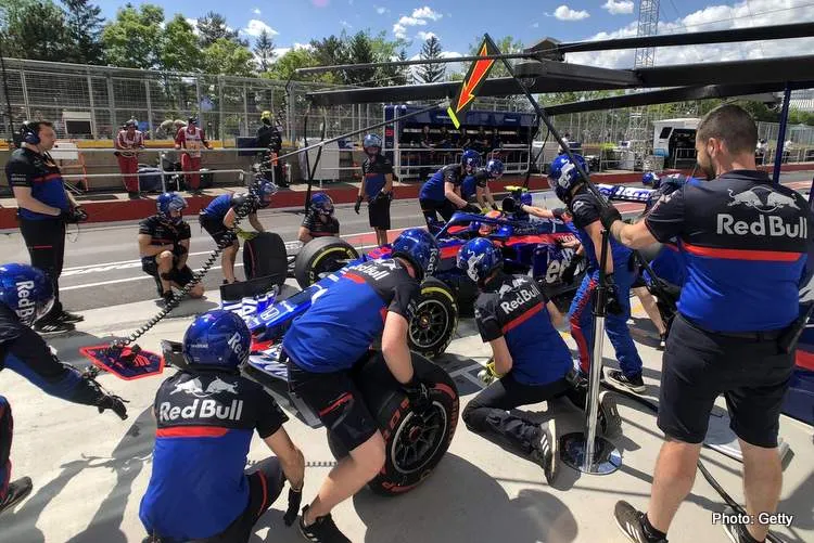 1 toro rosso pitstop