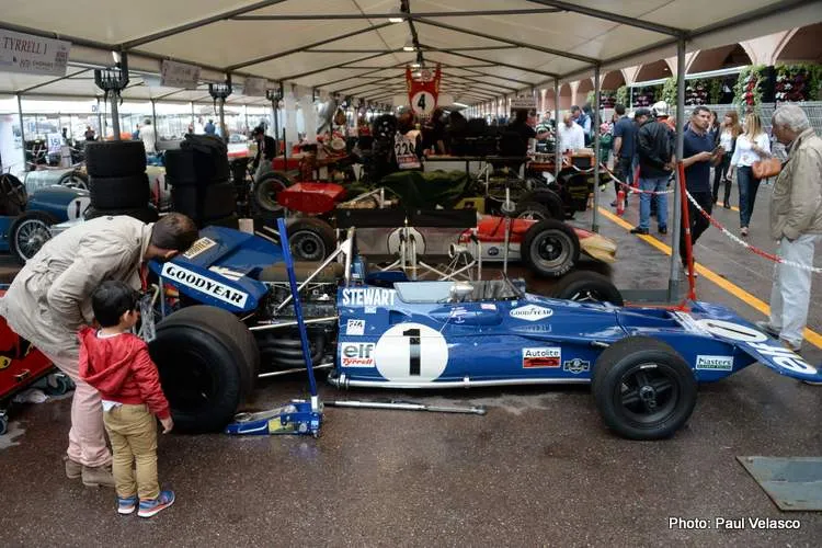 1 velasco inside the paddock 02