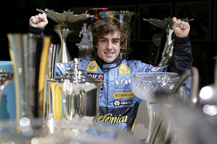 14 alonso champion trophies renault