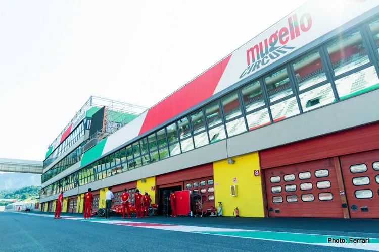 200049 f1 sebastian vettel mugello 1