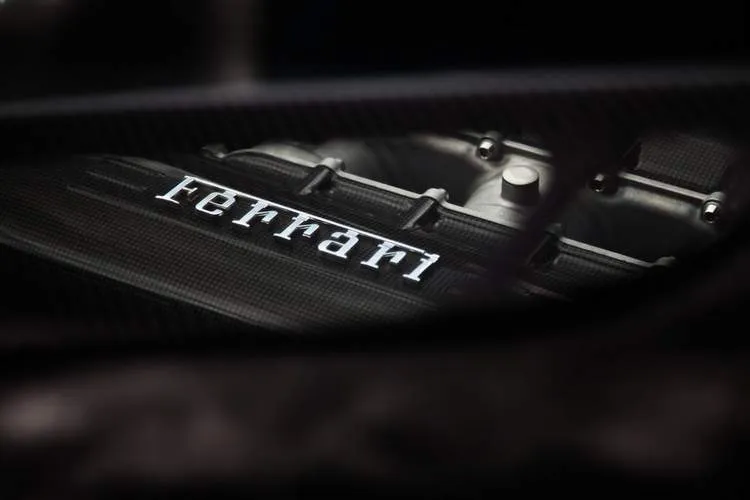 2011 ferrari 458 italia engine badge photo 517860 s 1280x782 1