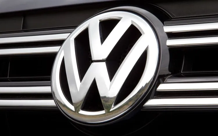 2012 volkswagen tiguan front grill badge