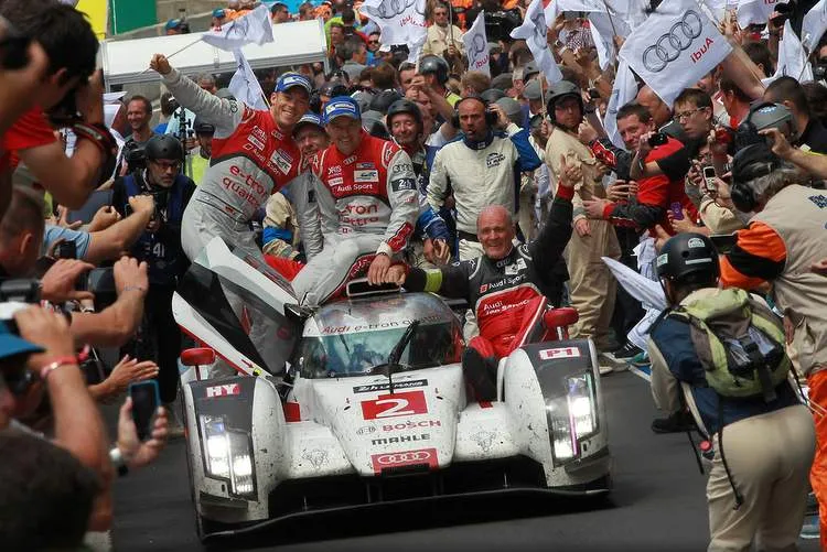2014 24 hours of le mans audi sport 402