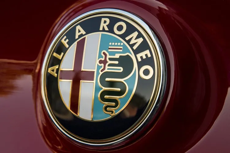 2015 alfa romeo 4c us 153 1920x1080