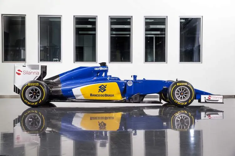 20150130 sauber c34 ferrari side
