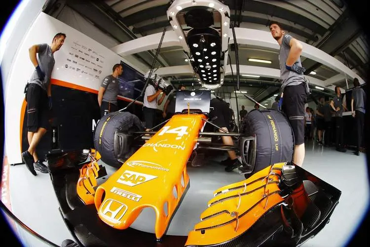 2017 malaysian grand prix day 1 113