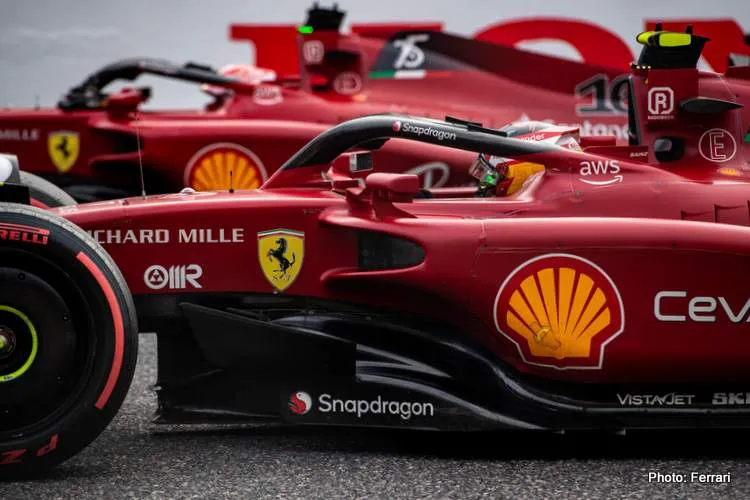 220034 scuderia ferrari japanese gp saturday