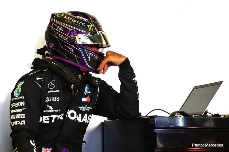 abu dhabi grand prix yas marina hamilton pit garage