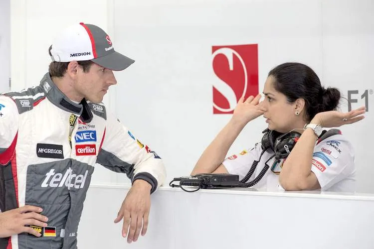 adrian sutil monisha kaltenborn 2014 fotoshowbigimage a0048578 822569
