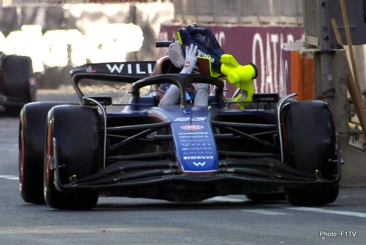 albon fan in car qualifying