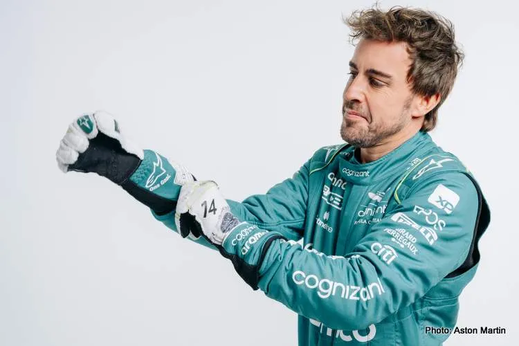 alonso aston martin launch 2023